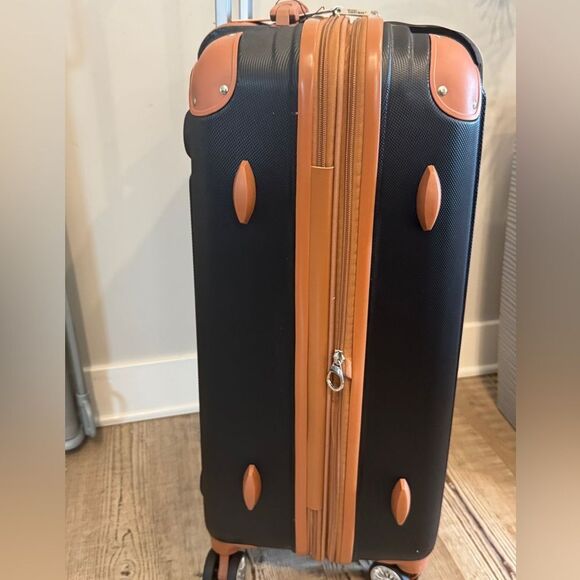 Miami CarryOn Collins 20” Expandable Retro Spinner Luggage suitcase travel bag - Picture 5 of 10